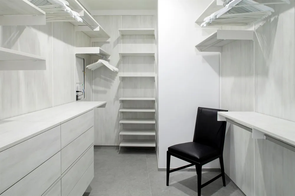 851 NE 1st Avenue #812 Miami, FL 33132