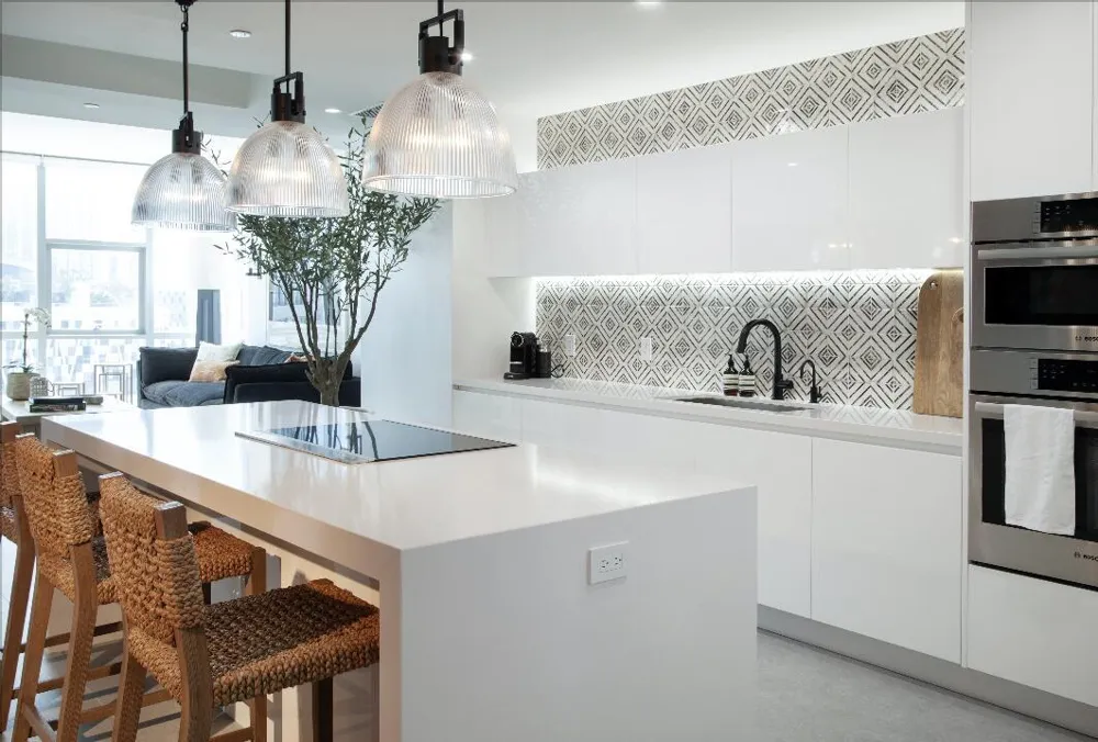 851 NE 1st Avenue #812 Miami, FL 33132