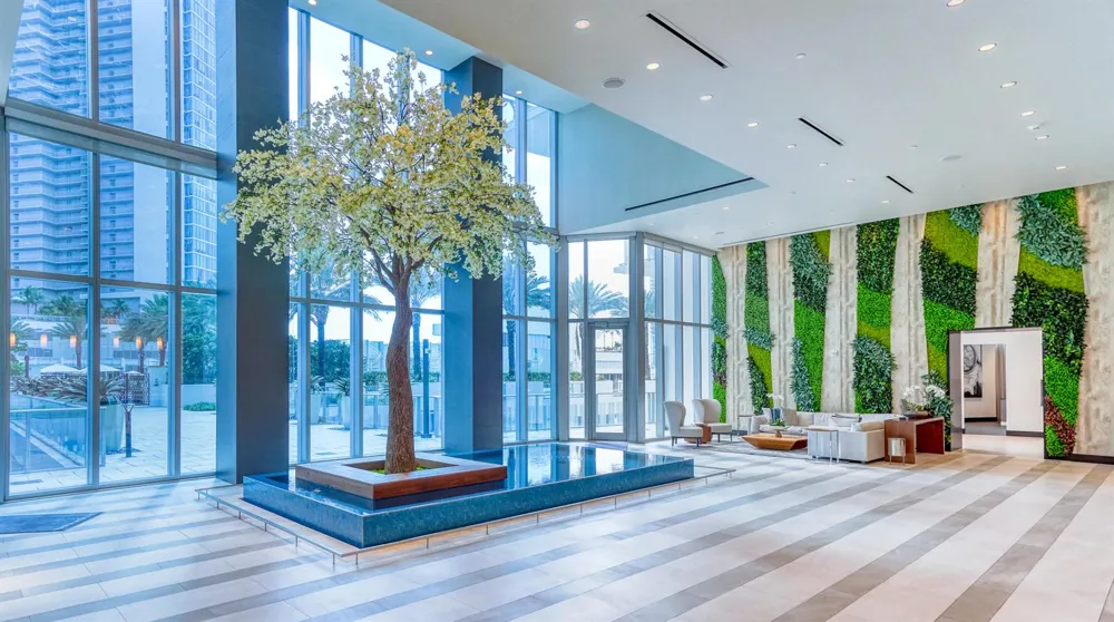 851 NE 1st Avenue #812 Miami, FL 33132