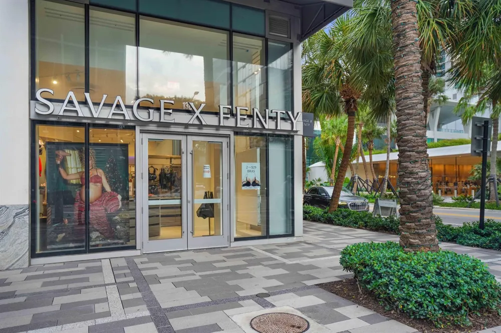 851 NE 1st Avenue #812 Miami, FL 33132