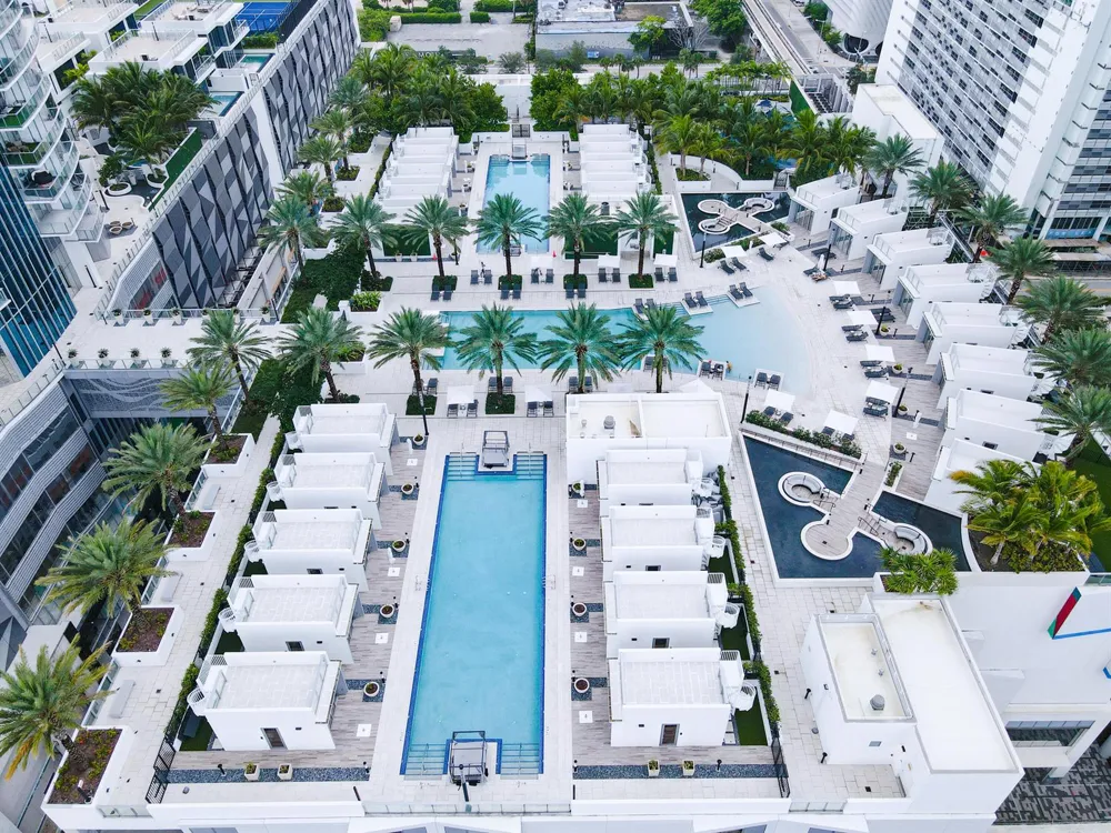851 NE 1st Avenue #812 Miami, FL 33132