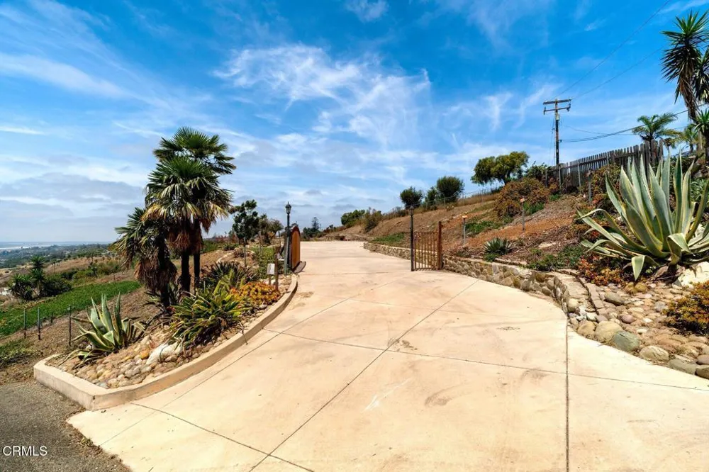 55 Santa Cruz Way Camarillo, CA 93010