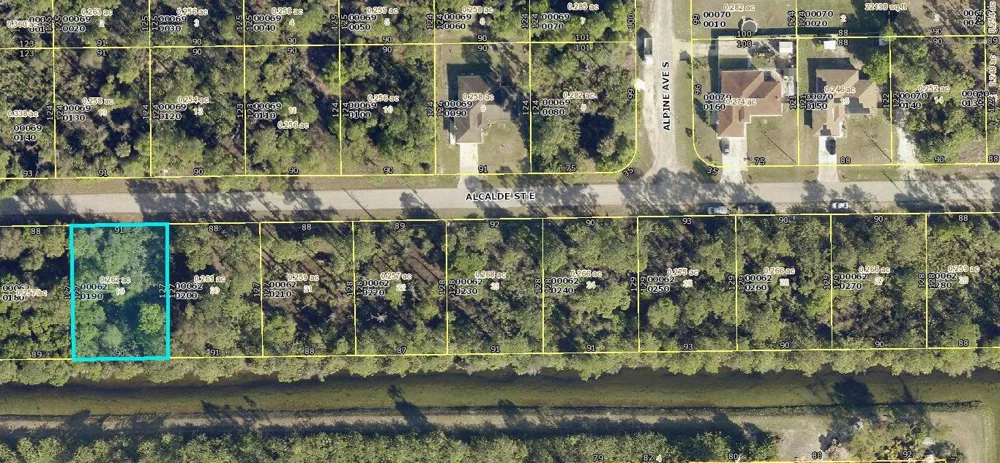920 Alcalde Street E Lehigh Acres, FL 33974