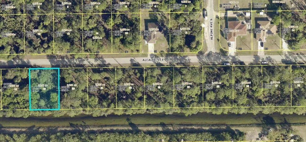 920 Alcalde Street E Lehigh Acres, FL 33974