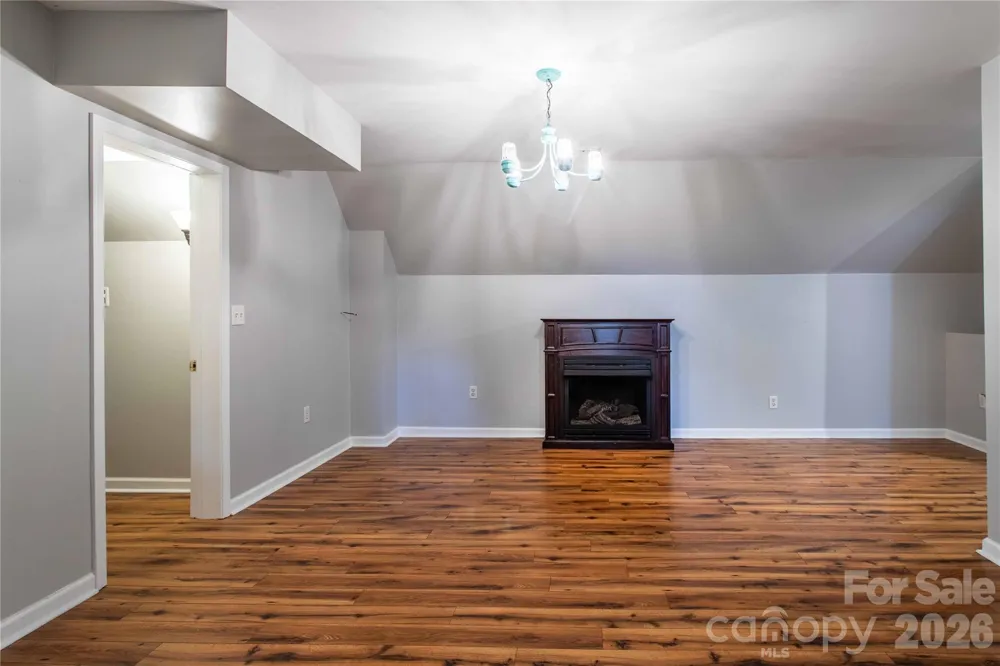 142 Blake Drive Canton, NC 28716