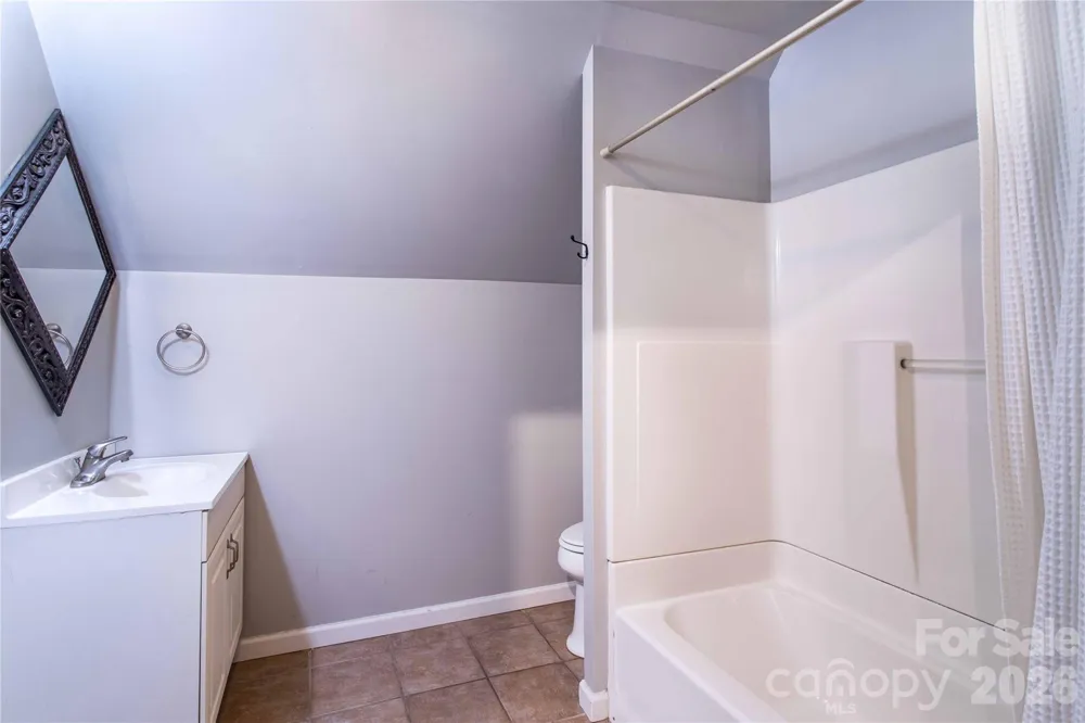 142 Blake Drive Canton, NC 28716