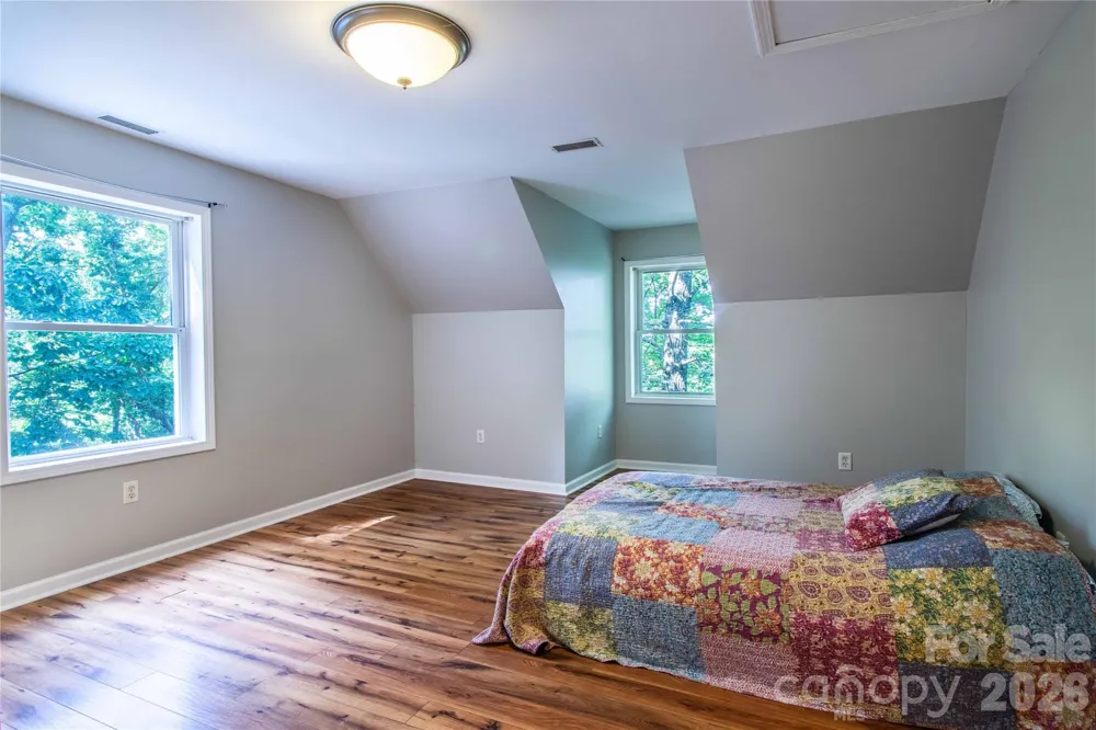 142 Blake Drive Canton, NC 28716