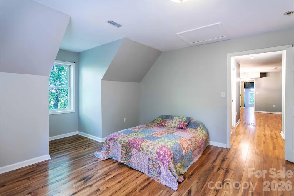 142 Blake Drive Canton, NC 28716