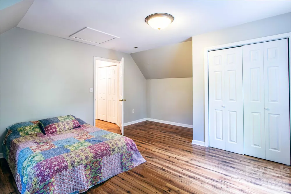 142 Blake Drive Canton, NC 28716
