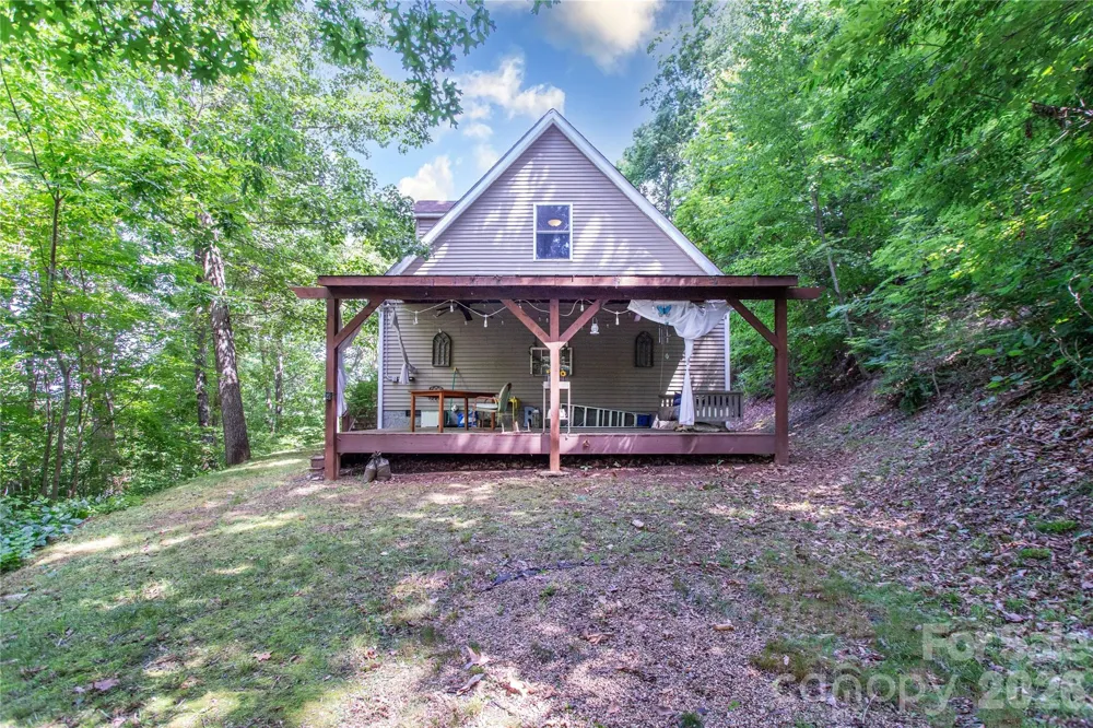 142 Blake Drive Canton, NC 28716