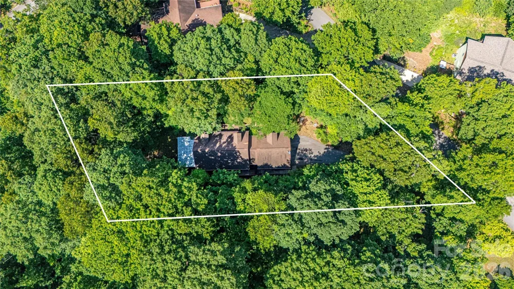142 Blake Drive Canton, NC 28716
