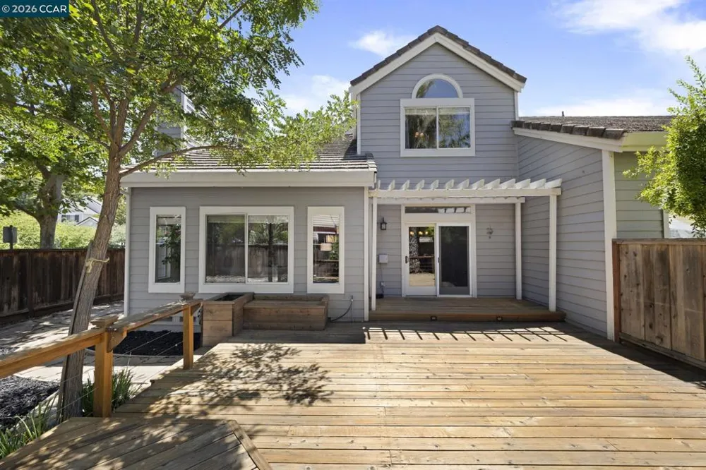 637 Julpun Loop Clayton, CA 94517