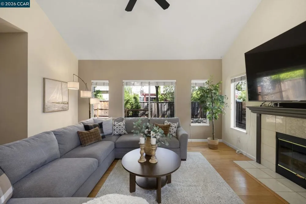 637 Julpun Loop Clayton, CA 94517