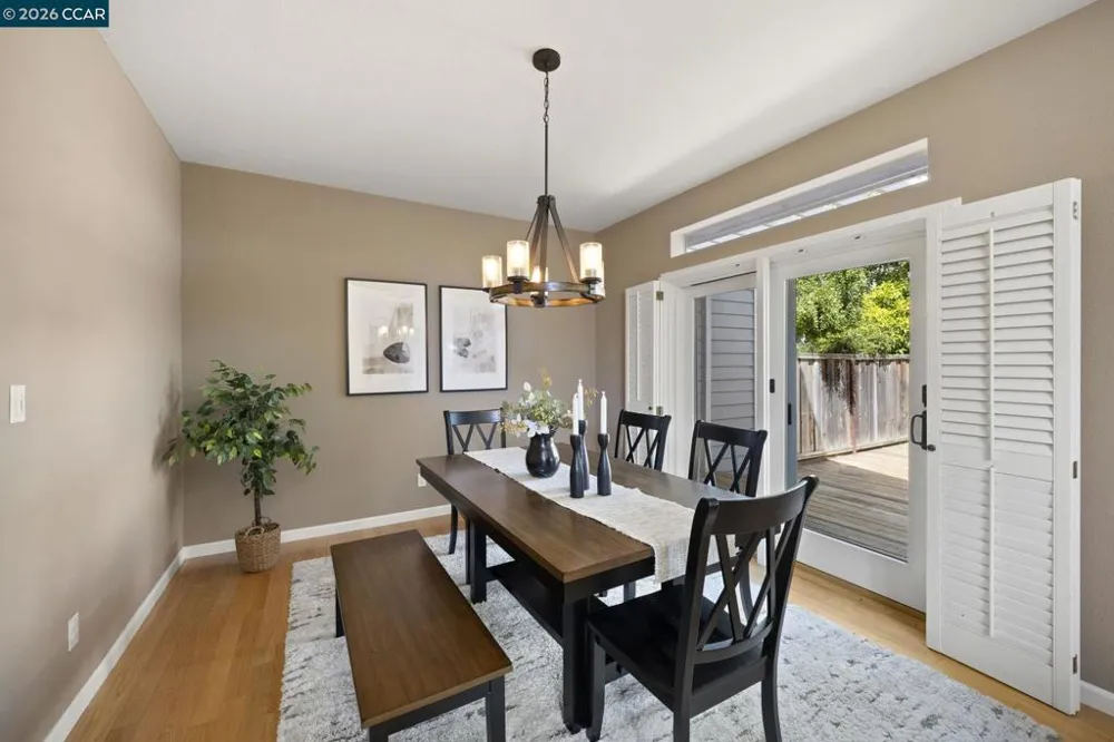 637 Julpun Loop Clayton, CA 94517