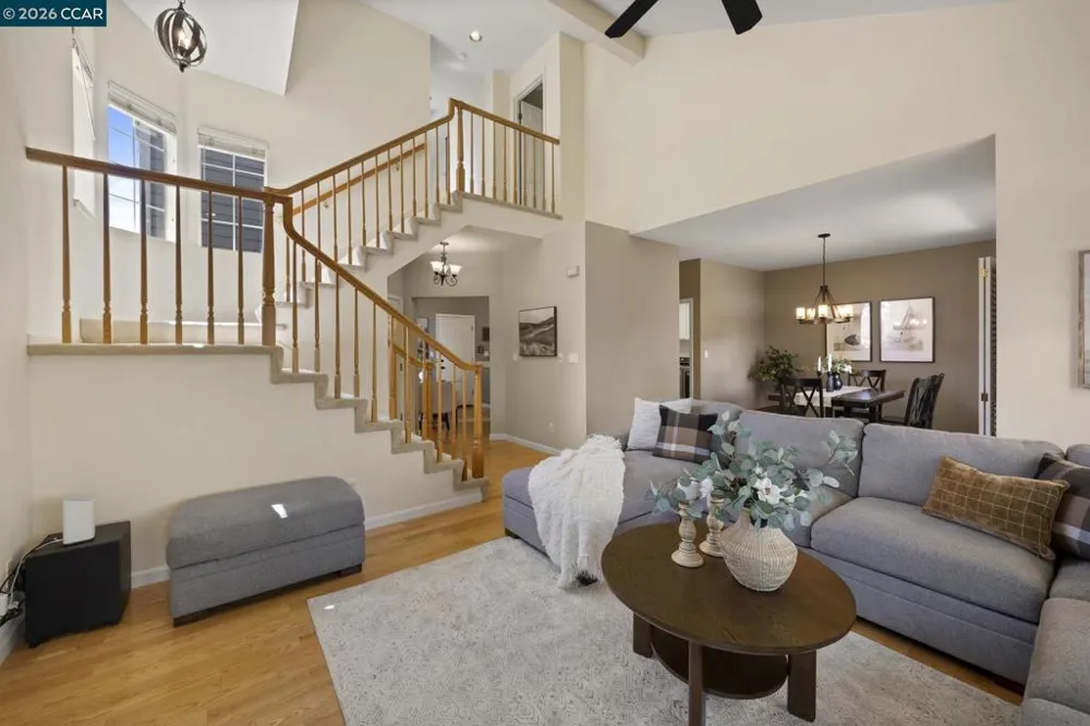637 Julpun Loop Clayton, CA 94517