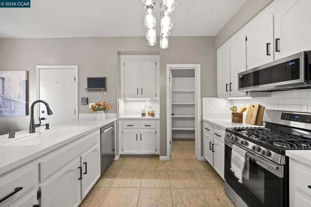 637 Julpun Loop Clayton, CA 94517