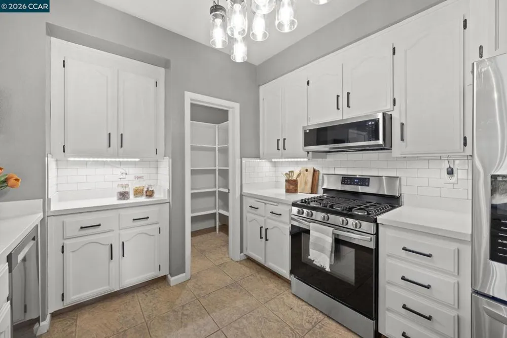 637 Julpun Loop Clayton, CA 94517