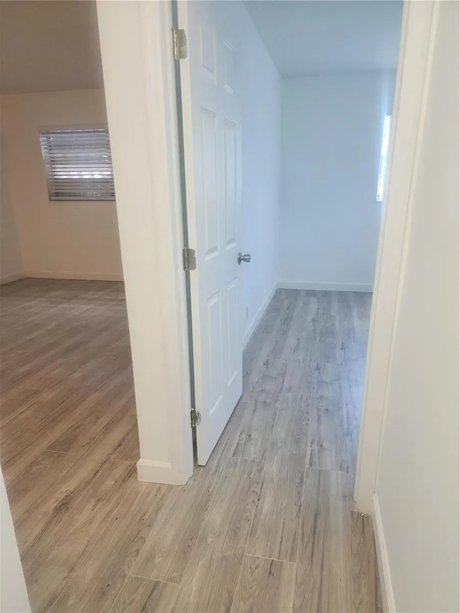 900 SW 11th Street #3 Hallandale Beach, FL 33009