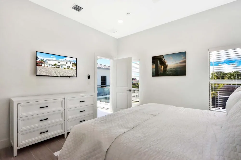 115 Cascade Lane Palm Beach Shores, FL 33404
