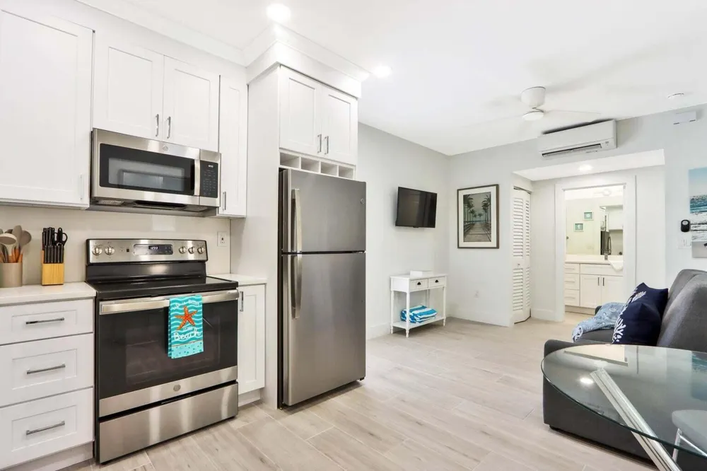 115 Cascade Lane Palm Beach Shores, FL 33404