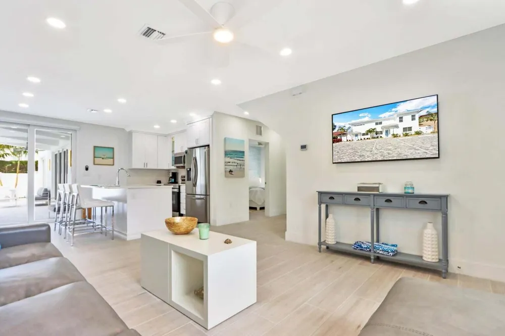 115 Cascade Lane Palm Beach Shores, FL 33404