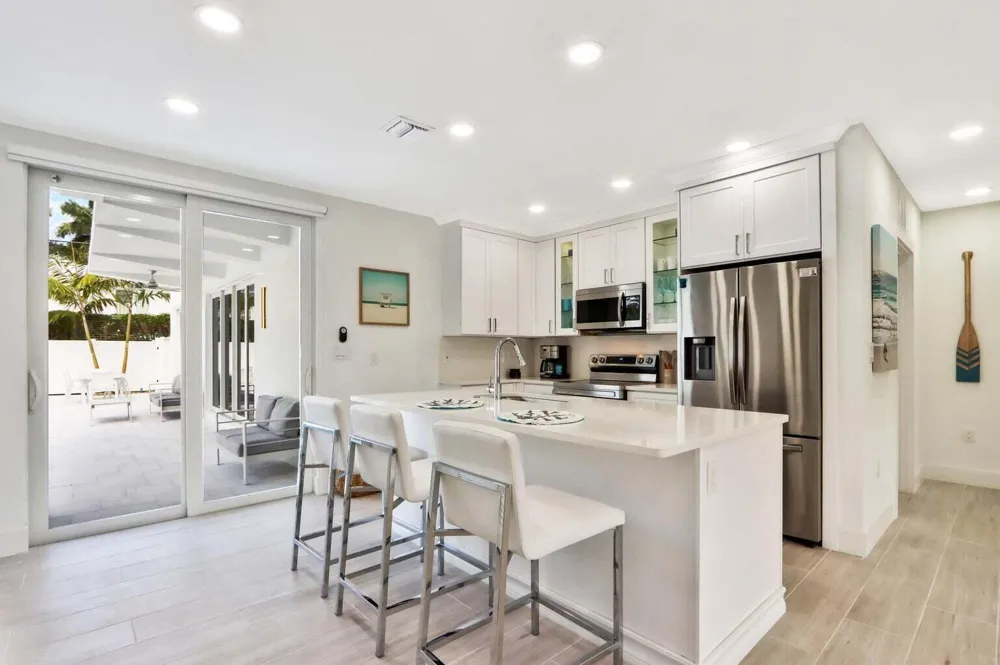 115 Cascade Lane Palm Beach Shores, FL 33404