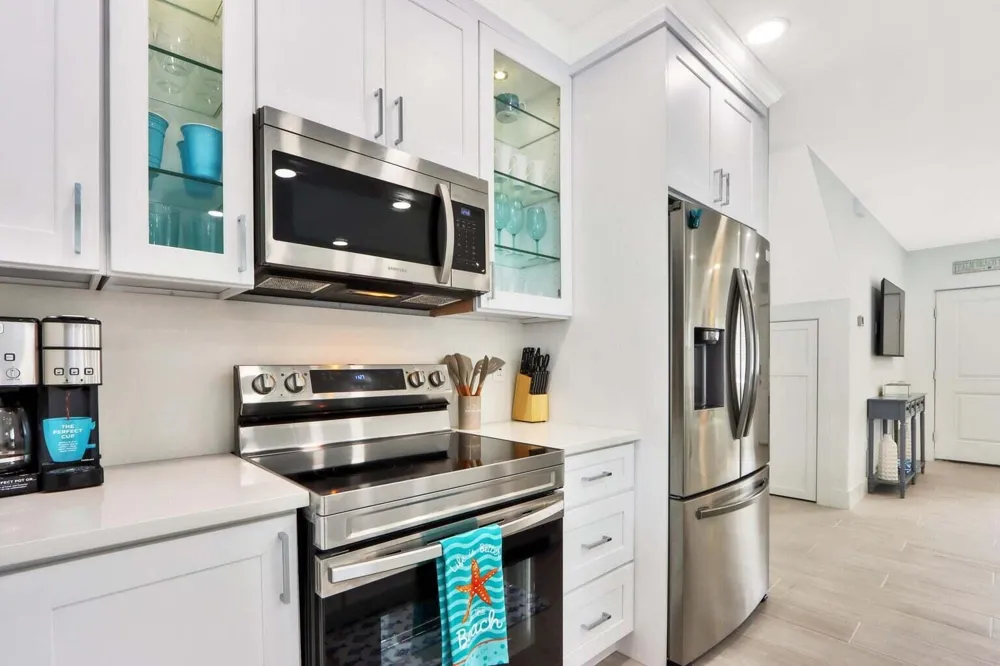 115 Cascade Lane Palm Beach Shores, FL 33404