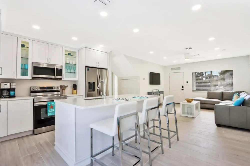115 Cascade Lane Palm Beach Shores, FL 33404