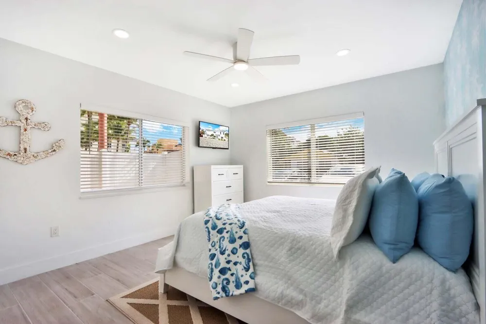 115 Cascade Lane Palm Beach Shores, FL 33404