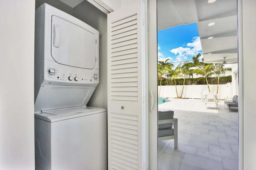 115 Cascade Lane Palm Beach Shores, FL 33404
