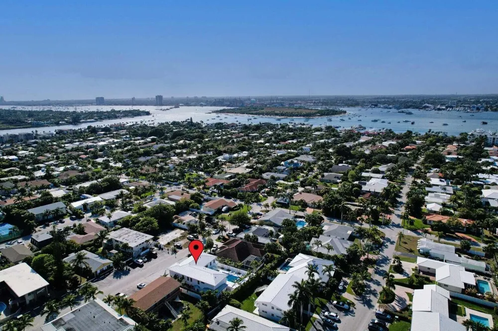 115 Cascade Lane Palm Beach Shores, FL 33404