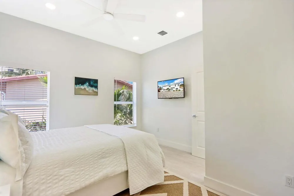 115 Cascade Lane Palm Beach Shores, FL 33404