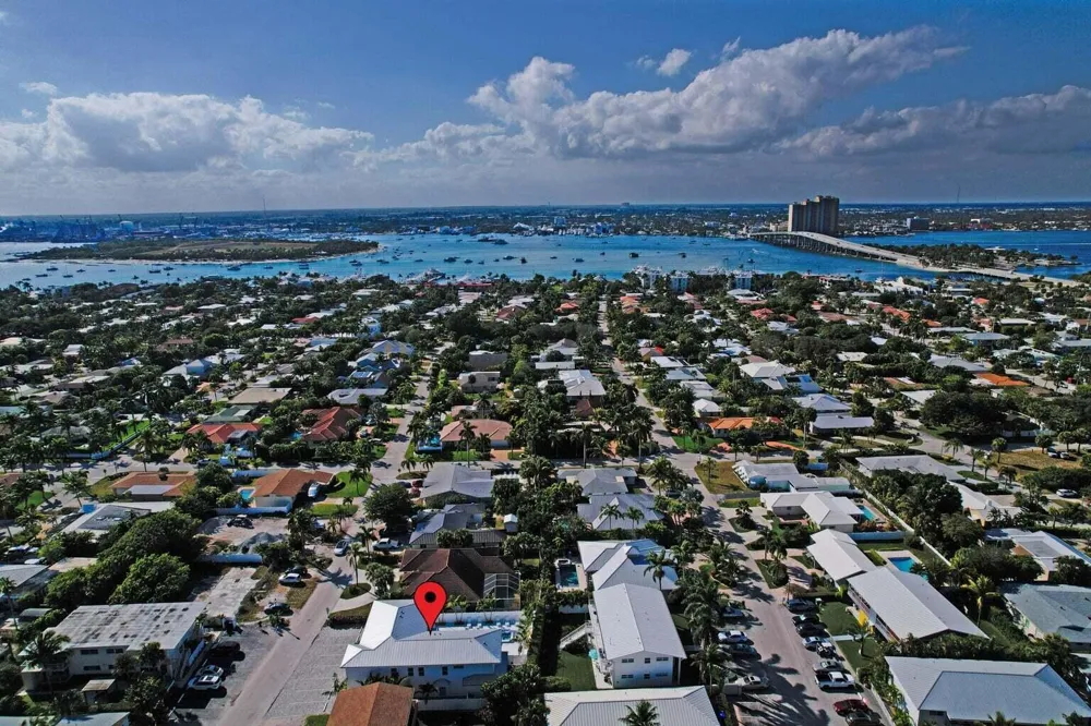115 Cascade Lane Palm Beach Shores, FL 33404