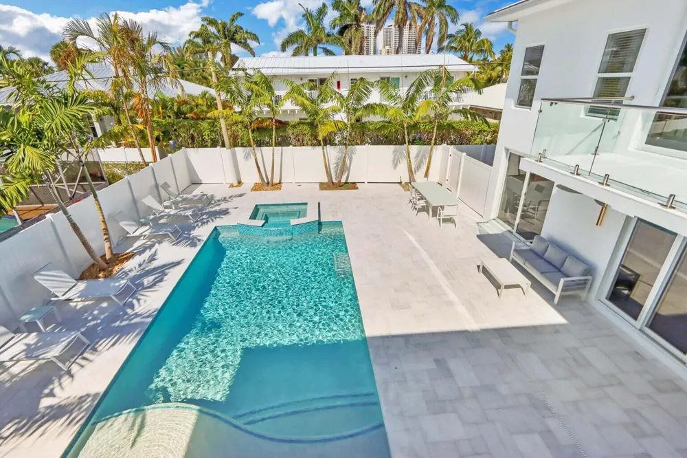 115 Cascade Lane Palm Beach Shores, FL 33404