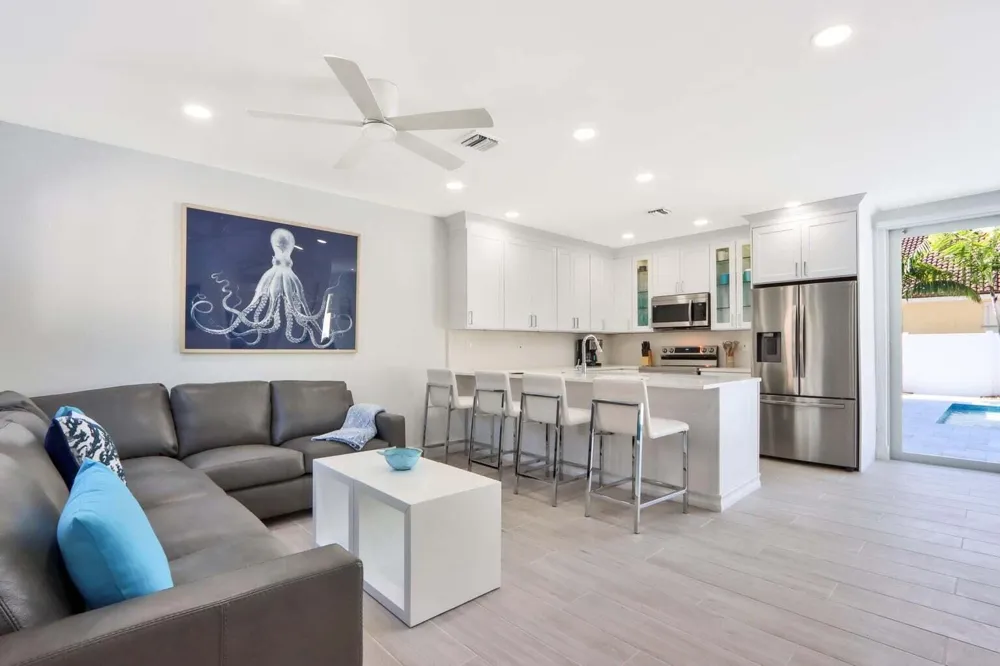 115 Cascade Lane Palm Beach Shores, FL 33404
