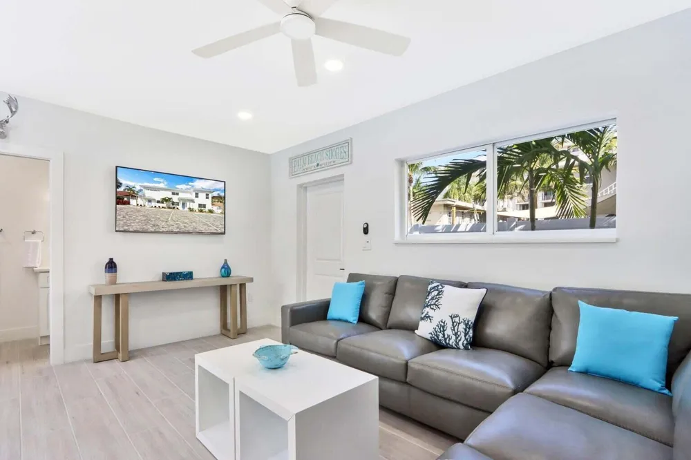 115 Cascade Lane Palm Beach Shores, FL 33404