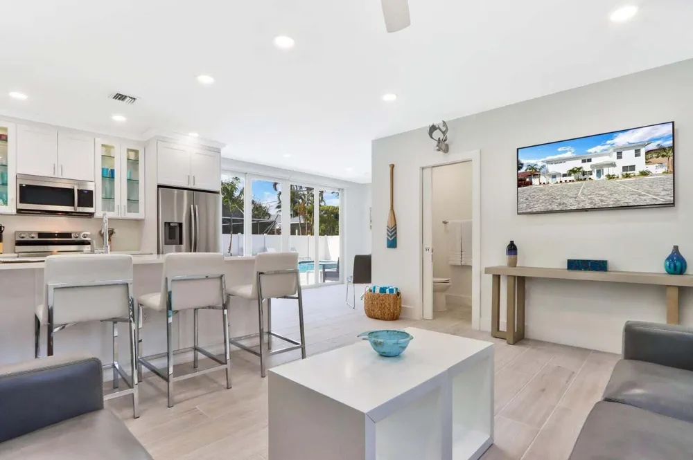 115 Cascade Lane Palm Beach Shores, FL 33404