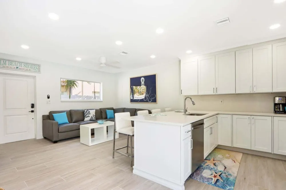 115 Cascade Lane Palm Beach Shores, FL 33404