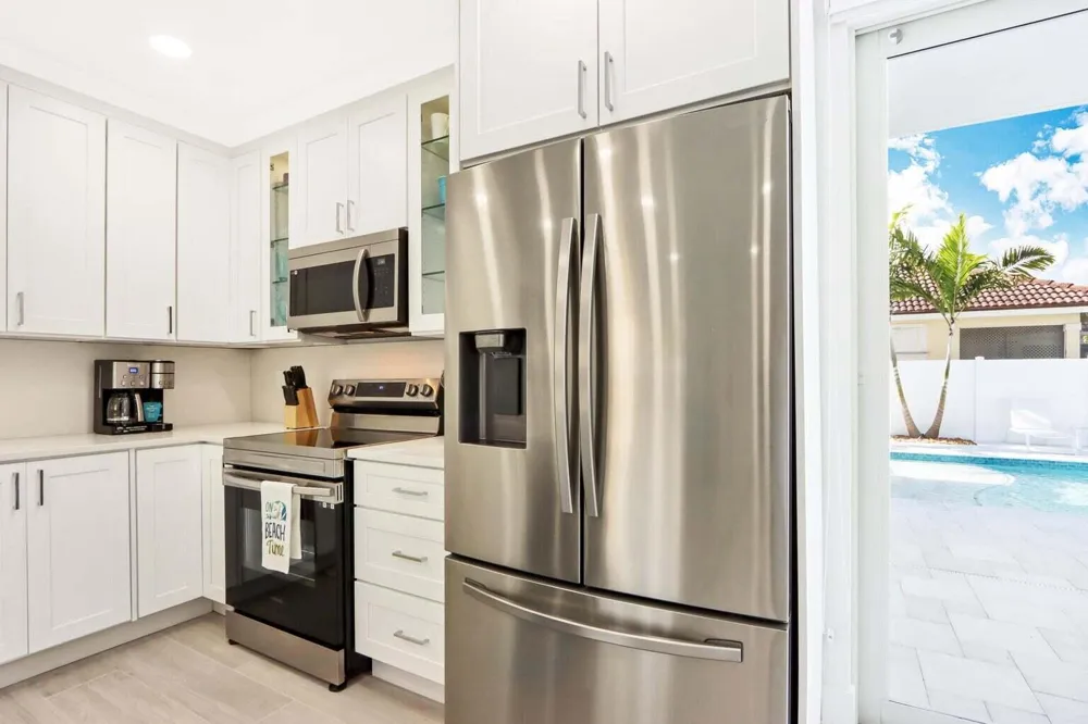 115 Cascade Lane Palm Beach Shores, FL 33404