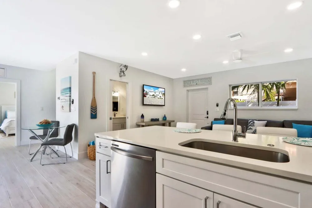 115 Cascade Lane Palm Beach Shores, FL 33404