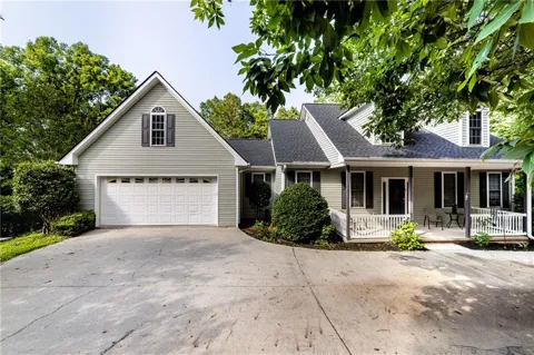 7822 Beachwood Drive