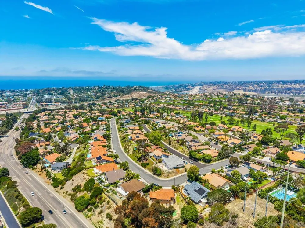 1141 Cerro Largo Dr Solana Beach, CA 92075