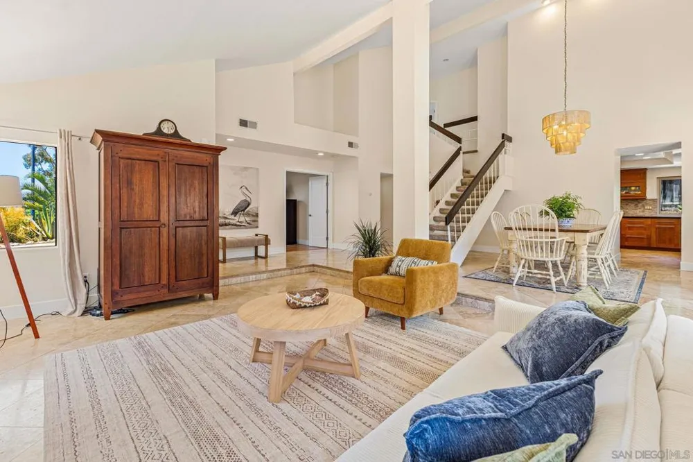 1141 Cerro Largo Dr Solana Beach, CA 92075