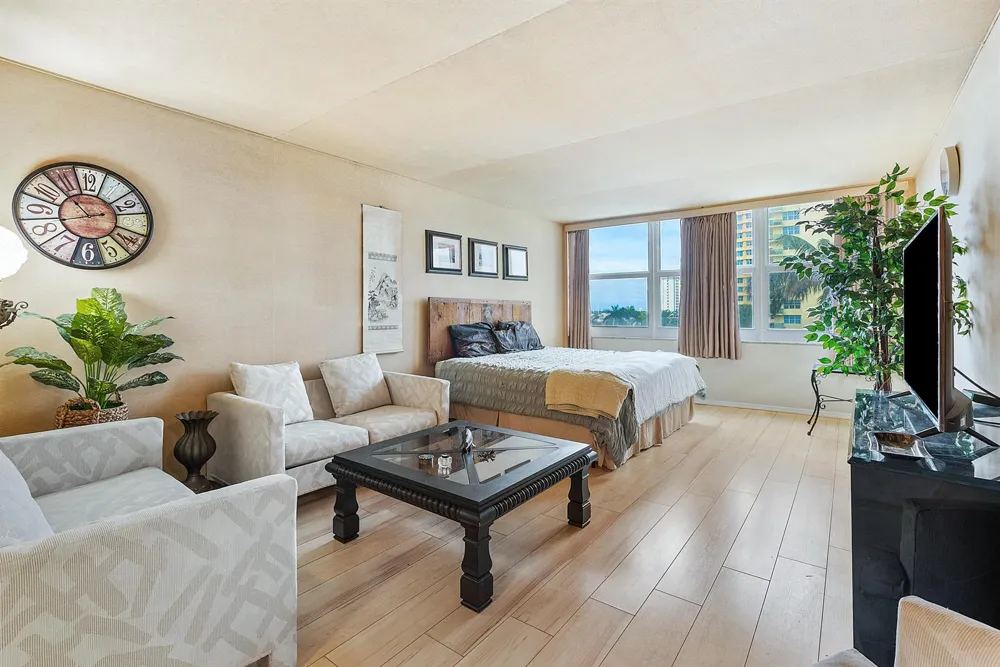 2751 S Ocean Drive #504n Hollywood, FL 33019