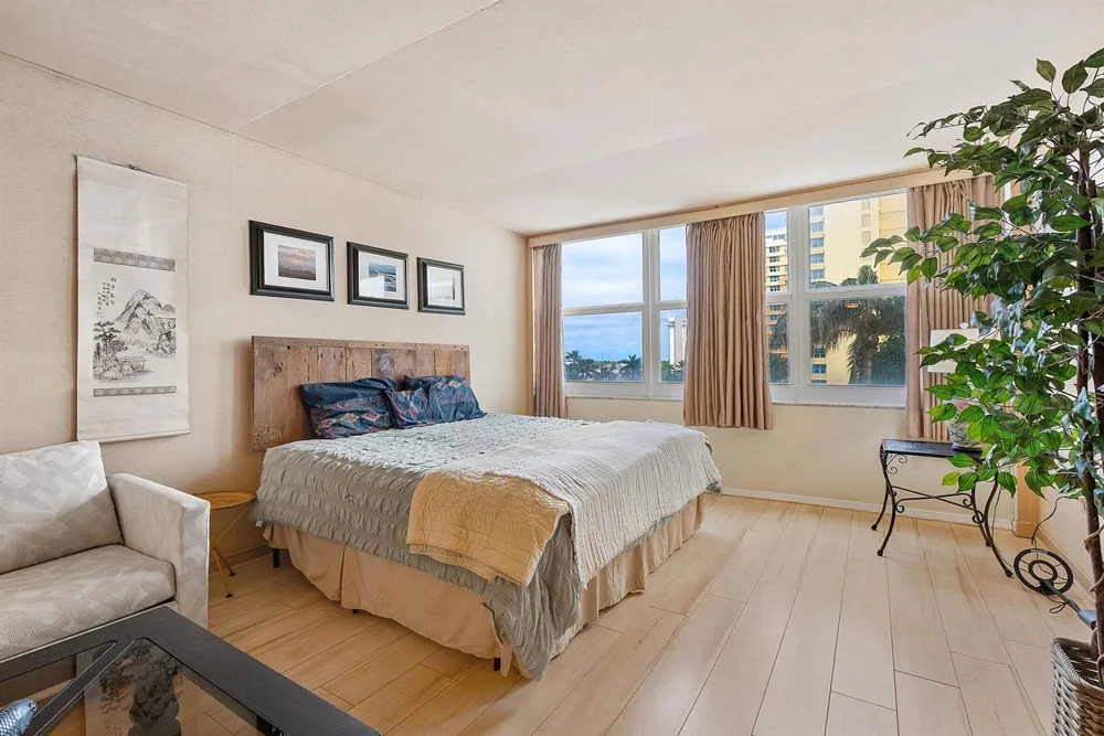 2751 S Ocean Drive #504n Hollywood, FL 33019
