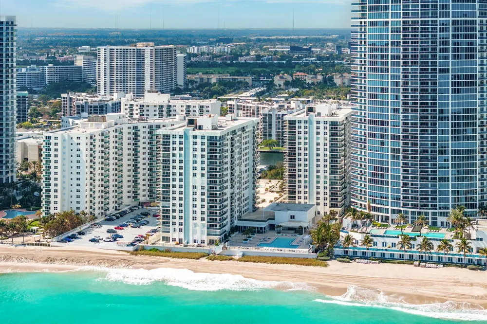 2751 S Ocean Drive #504n Hollywood, FL 33019