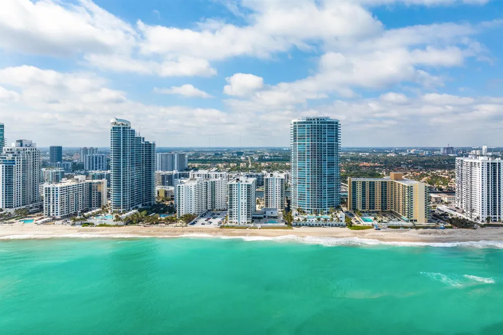 2751 S Ocean Drive #504n Hollywood, FL 33019