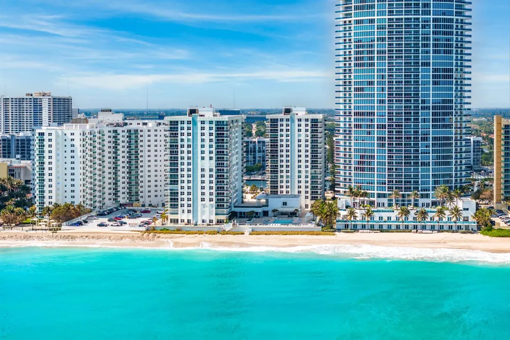 2751 S Ocean Drive #504n Hollywood, FL 33019