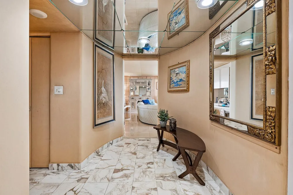 2751 S Ocean Drive #504n Hollywood, FL 33019