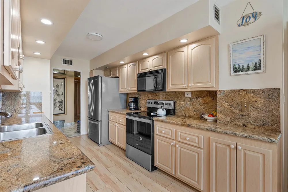 2751 S Ocean Drive #504n Hollywood, FL 33019